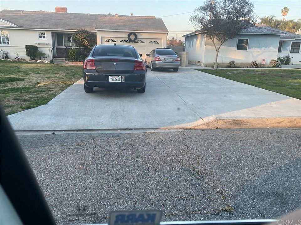 1st image of 1227 E Thackery Ave