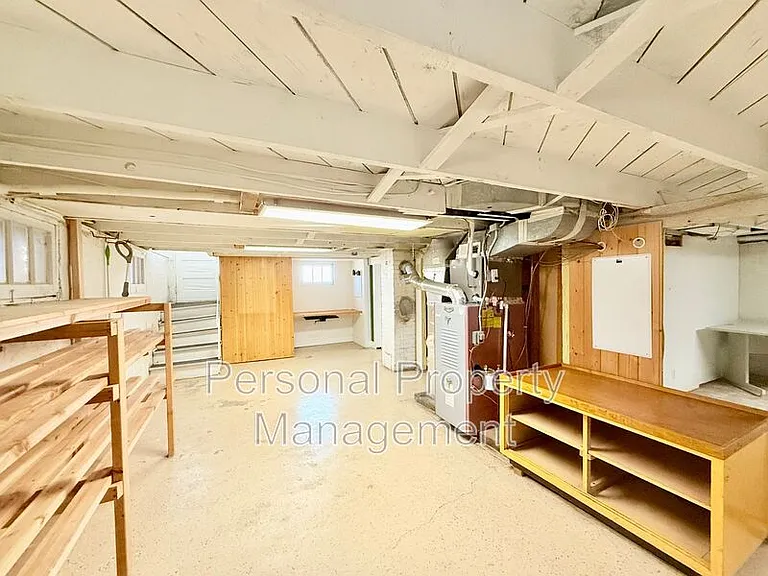 209 W 35th St — Photo 14