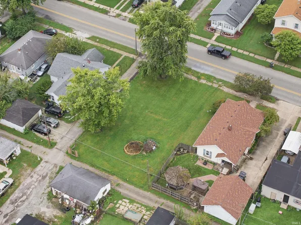 2728 Brown St, Anderson, IN 46016