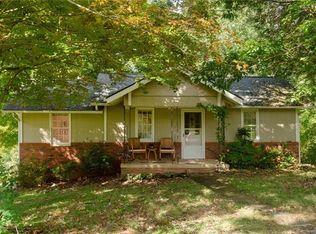 32 Price Rd, Asheville, NC 28805