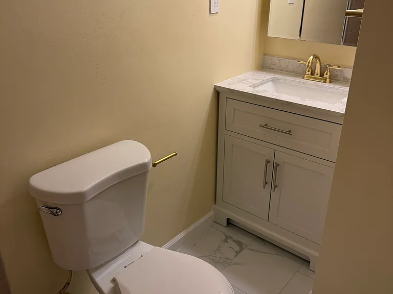 Upstairs bathroom
