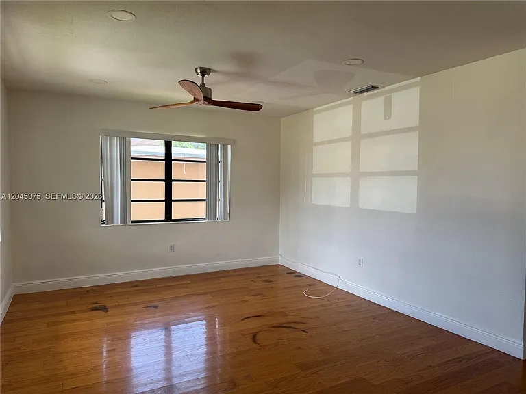 3500 SW 87th Pl — Photo 4