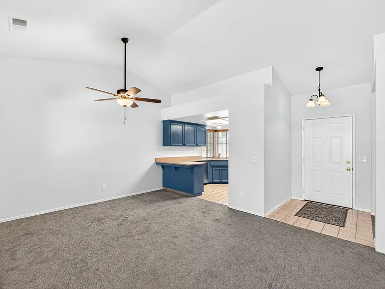 2476 N Berlin Ave — Photo 5