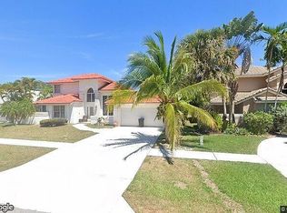 9609 Carousel Cir N, Boca Raton, FL 33434