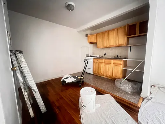 Rented by Queens Apartments Realty LLC | media 2