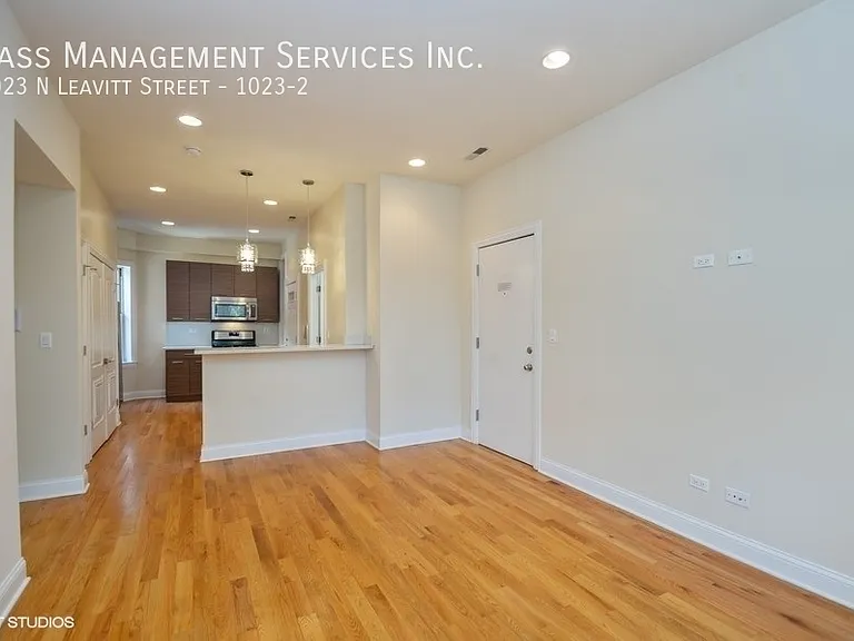 1023 N Leavitt St #2 — Photo 2