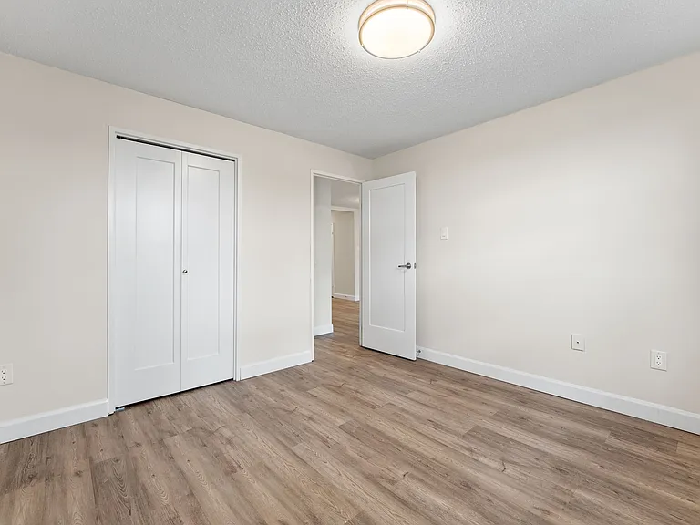 15 Sympatica Cres — Photo 17
