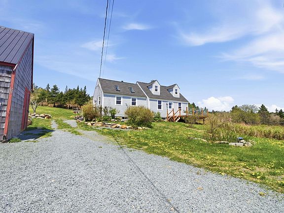 3rd image of 15 Shore Rd