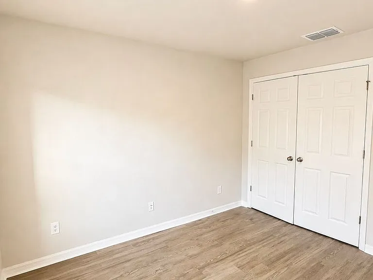 361 Greenbriar Blvd — Photo 14