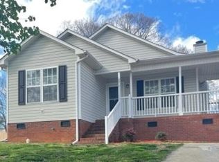 2917 Station Ct, High Point, NC 27260