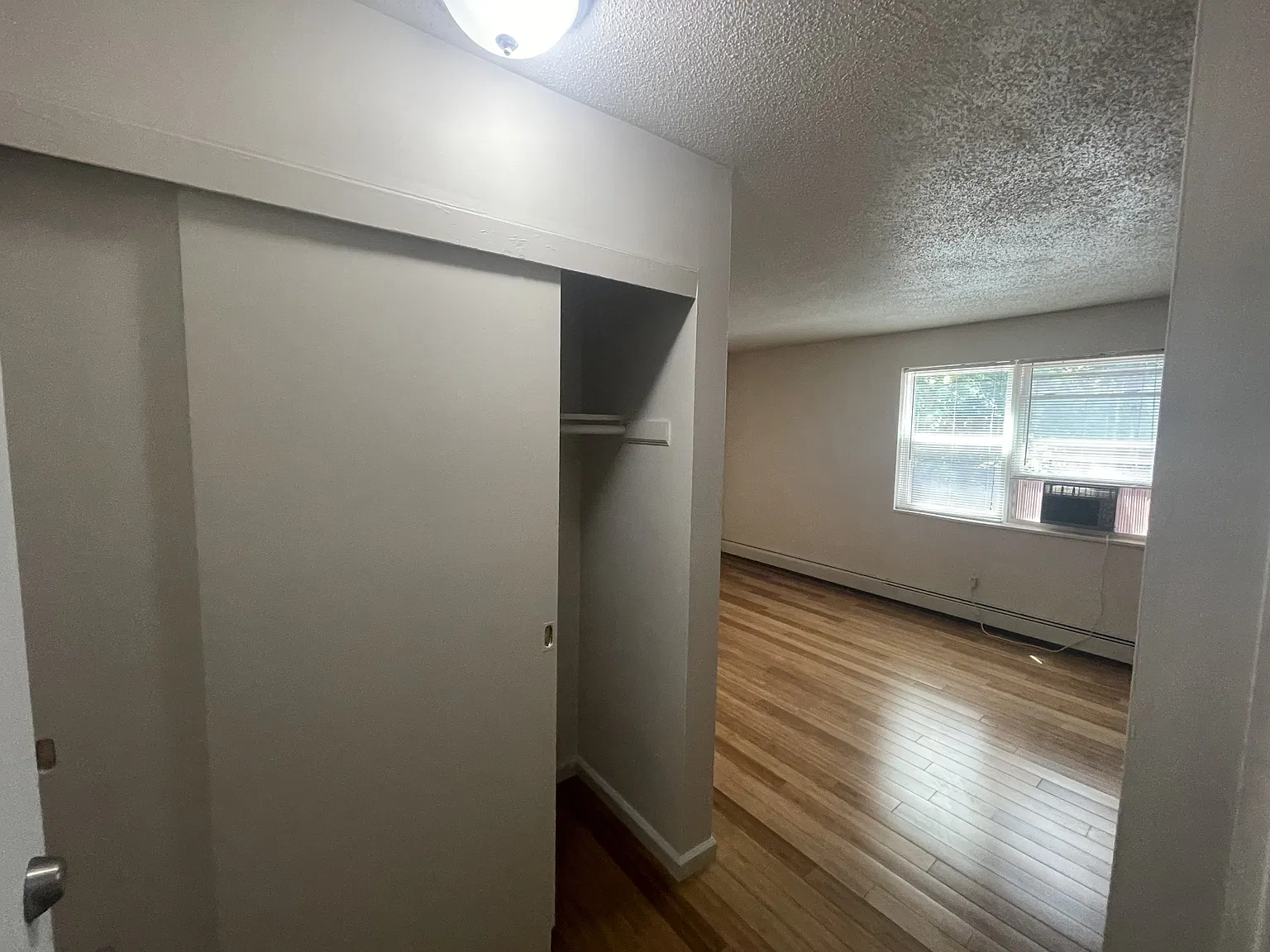 225-227 Gilman - 304 — Photo 3