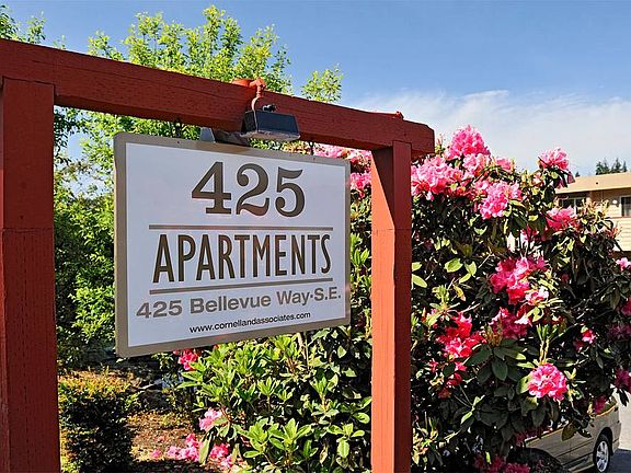 4th image of 425 Bellevue Way SE APT 31