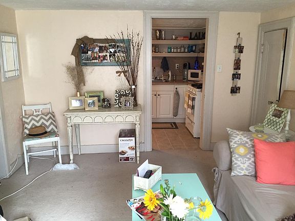 4th image of 411 32nd Ave S #B