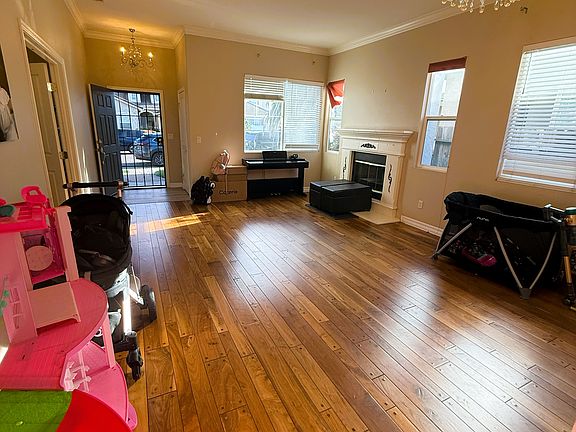 4th image of 9543 Rose Vista Ct