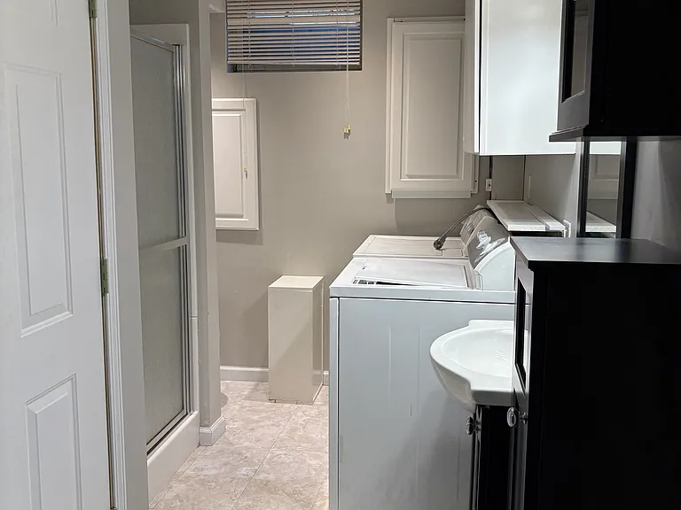 Basement bath/laundry