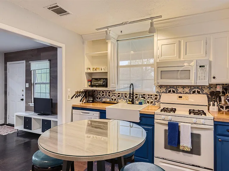 1315 E M Franklin Ave #A — Photo 11