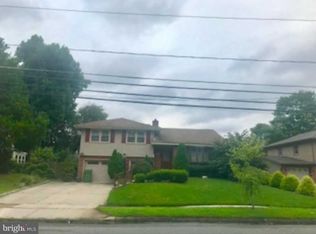216 Belle Arbor Dr, Cherry Hill, NJ 08034