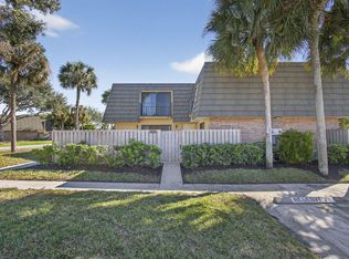 Village Of Sandalwood Lakes, West Palm Beach, FL 33407