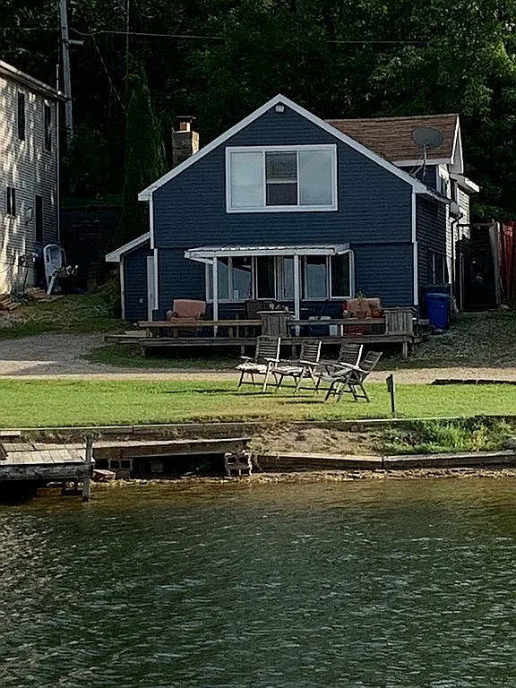 3971 S Shore Dr photo 1