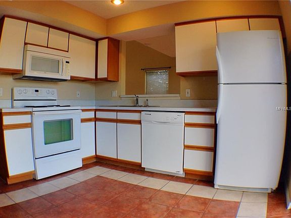 3rd image of 9876 Bubbling Brook Ct