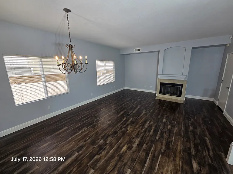 1467 Normandy Dr — Photo 5