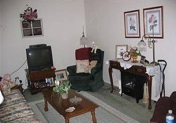 5th image of 110 Northfield Ave