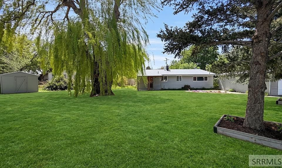 1st image of 655 James Pl