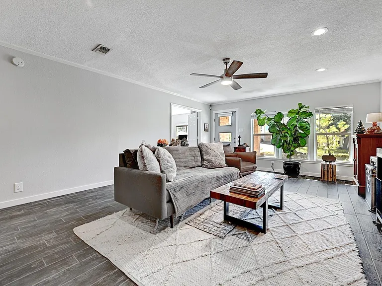 11133 Pinehurst Dr #C — Photo 9