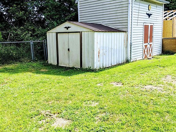 2nd image of 12128 Heather Dr