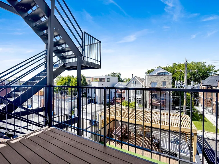 1520 W Diversey Pkwy #3 — Photo 34
