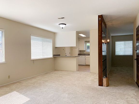 2nd image of 1185 Myrtle Dr