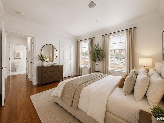 4th image of 180 Edgewater Rd APT 1A