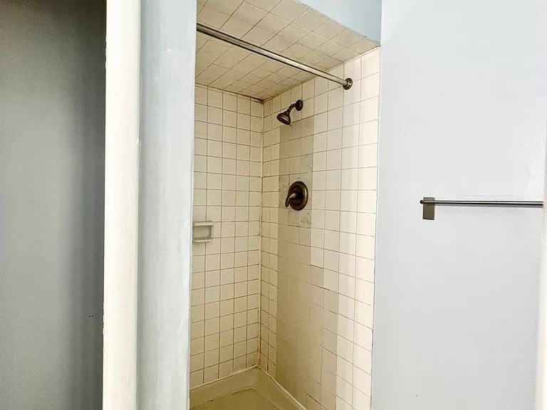214 N 17th St #2 — Photo 14