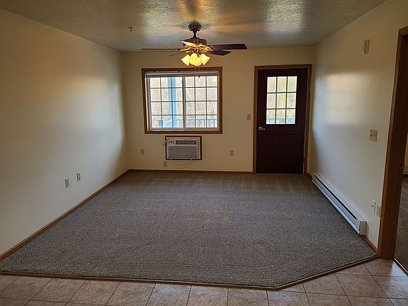 2nd image of 930-940 Linden Dr #970-206