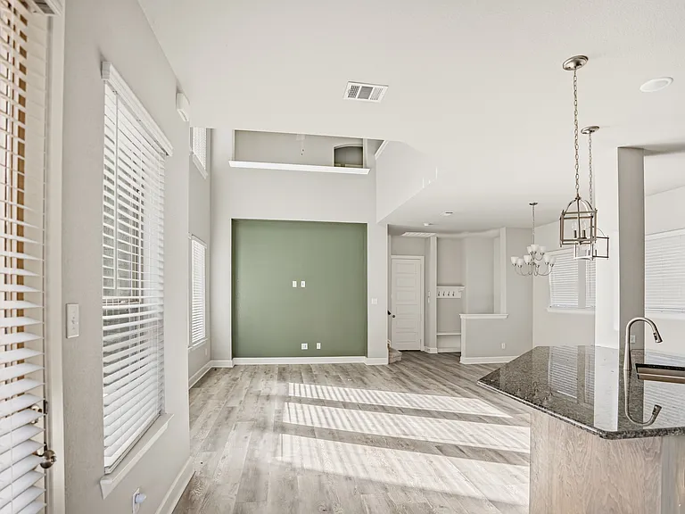 1621 Rose Willow Way — Photo 6