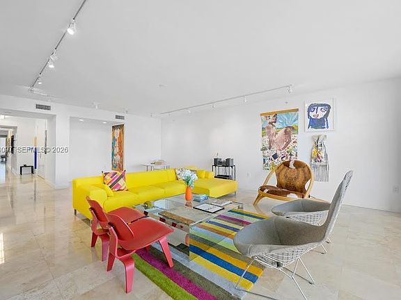 5th image of 3201 NE 183rd St APT 1104