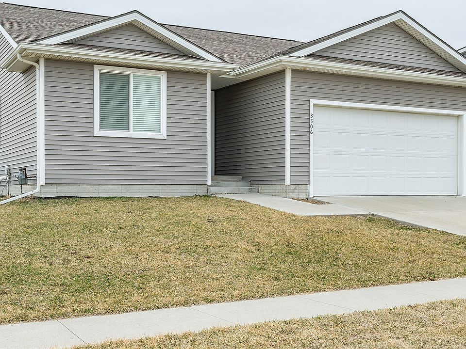 1st image of 3306 Linden Dr SW