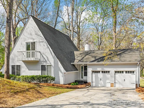 9406 Fairway Ridge Rd, Charlotte, NC 28277