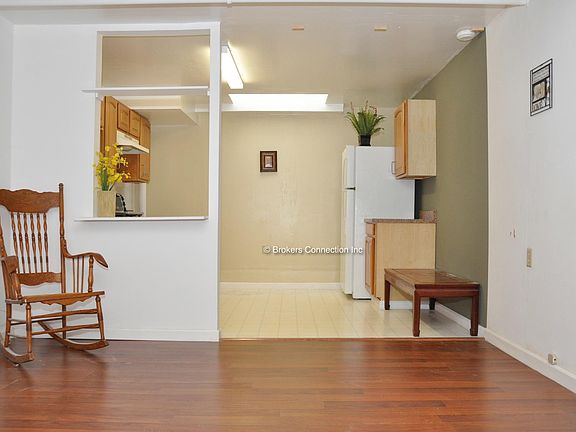 2nd image of 1606 12th Ave APT 3