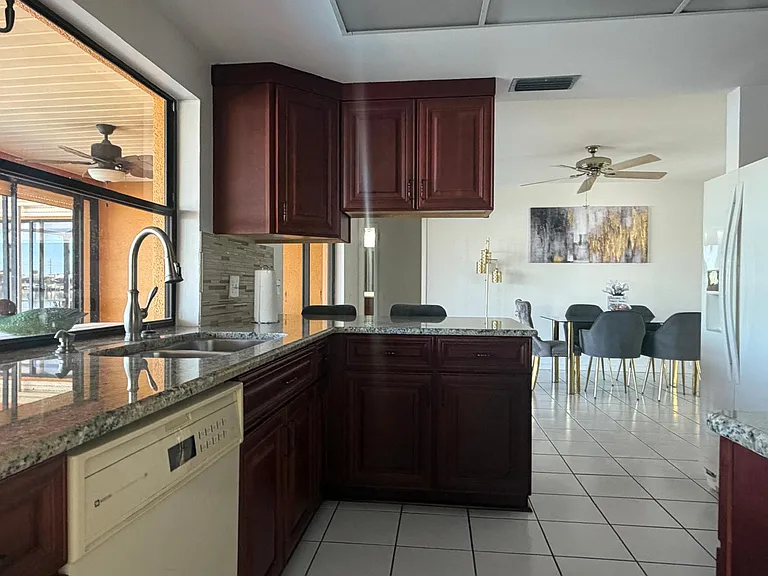 613 SW 49th Ln — Photo 65