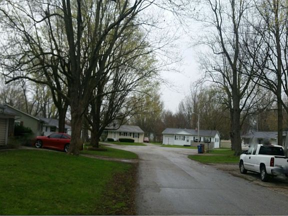 5th image of 704 N Greenwood Ct