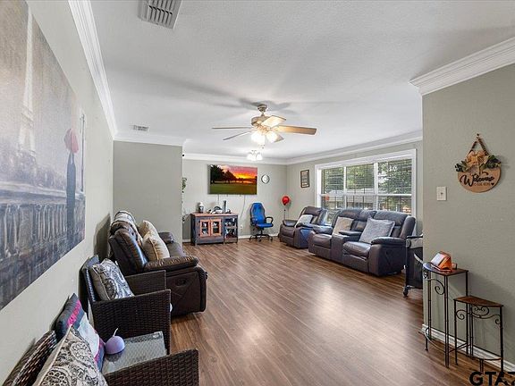 4th image of 1827 Sybil Ln
