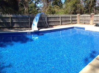 2333 Leeward Shore Dr, Virginia Beach, VA 23451