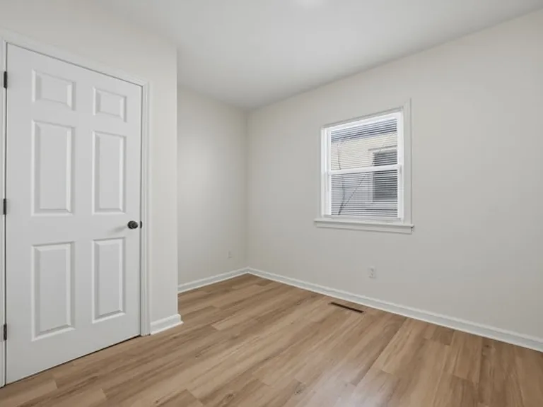 126 Ash Ave — Photo 13