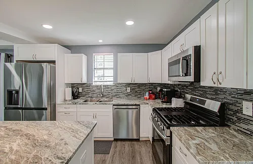 3330 Kelton St Photo 1