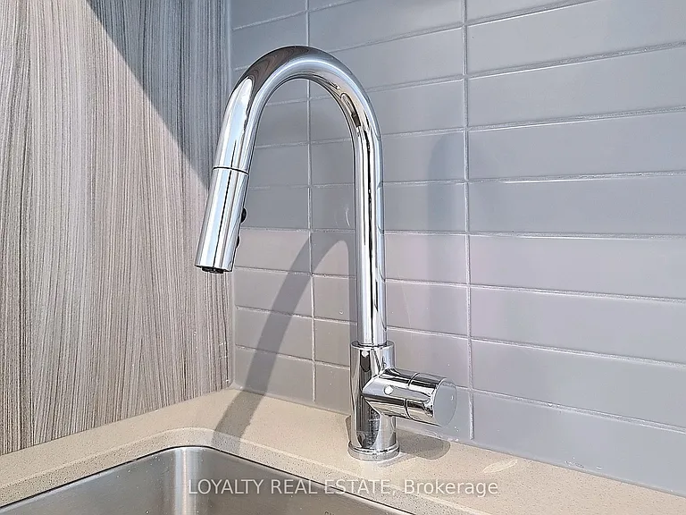 2221 Yonge St #1705 — Photo 9