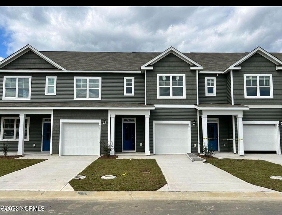 1st image of 3562 Roseblossom Dr