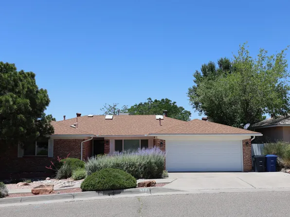 9701 Avenida Del Oso NE, Albuquerque, NM 87111