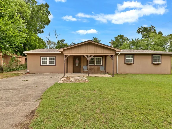 105 Alice Dr, Little Elm, TX 75068