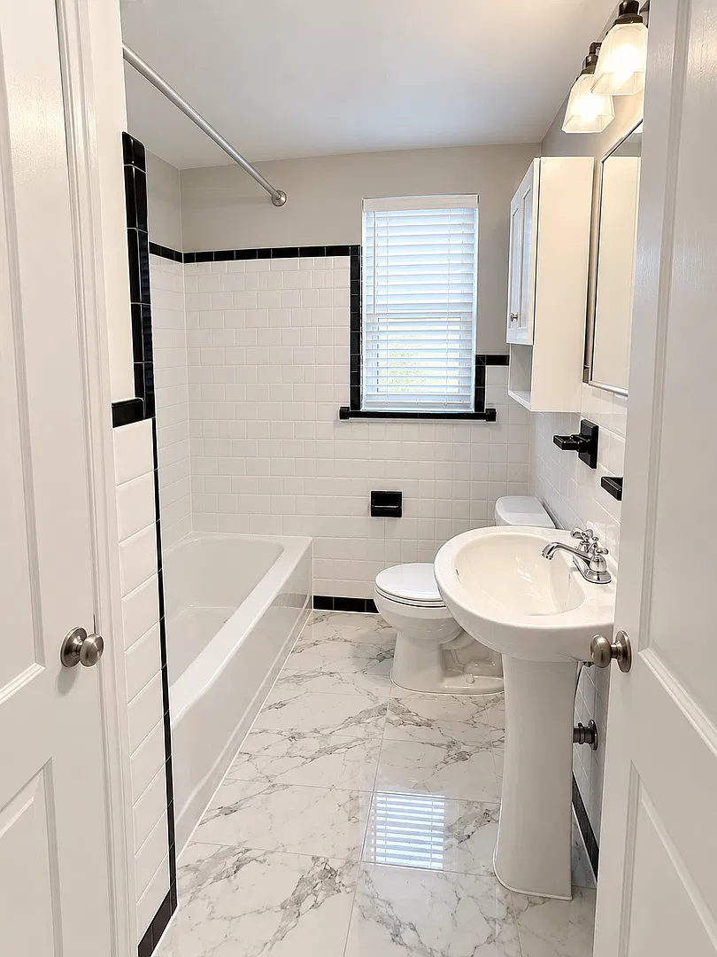 1612 Flagler Ave — Photo 3